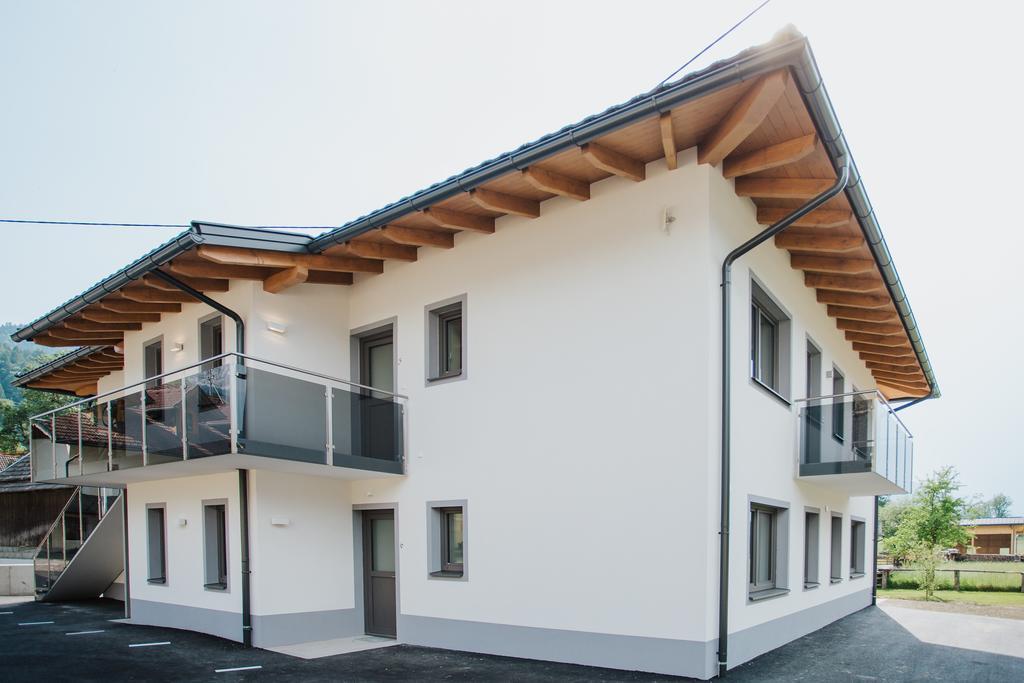 Apartmenthaus Strasswirt De Luxe Tröpolach Exterior foto